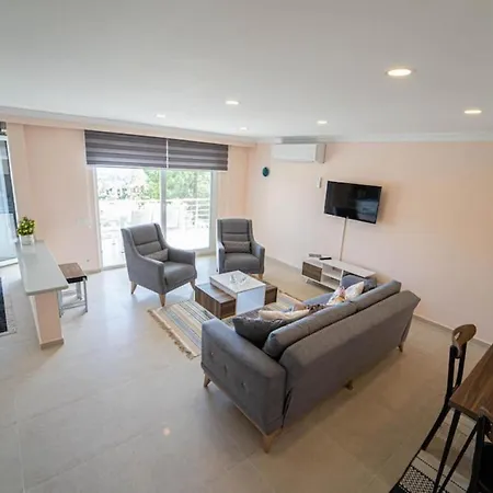 Apartment Amazing Duplex With Fascinating View And Shared Pool In Gocek
