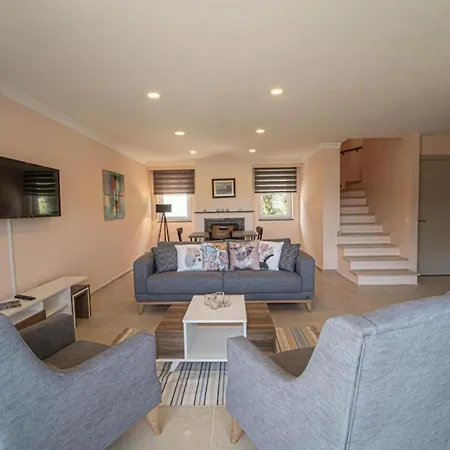 Amazing Duplex With Fascinating View And Shared Pool In Gocek Apartment *