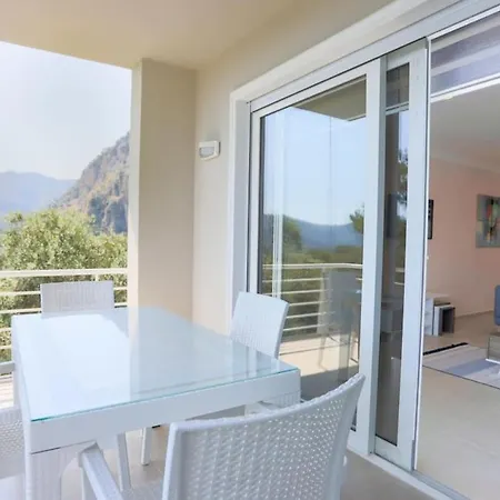 Apartment Amazing Duplex With Fascinating View And Shared Pool In Gocek *